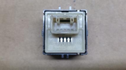 Кнопка центрального замка передняя правая CAMRY 55 14-17 2015 2.5 2ARFE