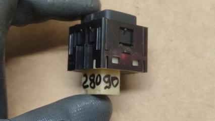 Кнопка центрального замка передняя правая TOYOTA CAMRY 55 14-17 2.5 2ARFE