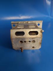 Кронштейн усилителя переднего бампера передний левый TOYOTA PRIUS - 30 09-17