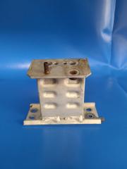 Кронштейн усилителя переднего бампера передний левый PRIUS - 30 09-17