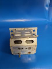 Кронштейн усилителя переднего бампера передний левый TOYOTA PRIUS - 30 09-17