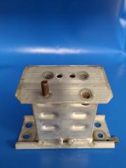 Кронштейн усилителя переднего бампера передний левый PRIUS - 30 09-17