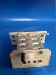 Кронштейн усилителя переднего бампера передний правый TOYOTA PRIUS - 30 09-17