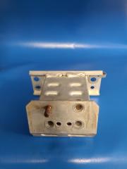 Кронштейн усилителя переднего бампера передний правый TOYOTA PRIUS - 30 09-17