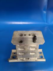 Кронштейн усилителя переднего бампера передний правый PRIUS - 30 09-17