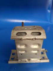 Кронштейн усилителя переднего бампера передний правый PRIUS - 30 09-17