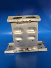 Кронштейн усилителя переднего бампера передний правый PRIUS - 30 09-17