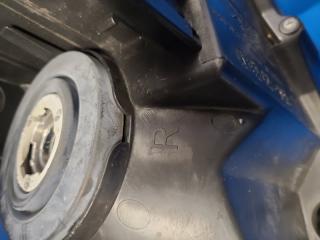 Фара правая PRIUS - 30 09-17