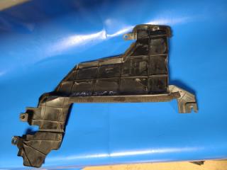 Дефлектор радиатора правый LEAF 10-17