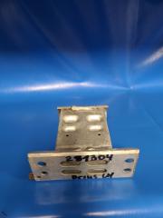 Кронштейн усилителя переднего бампера передний левый TOYOTA PRIUS - 30 09-17