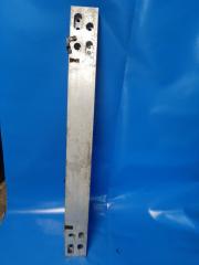 Усилитель переднего бампера передний TOYOTA PRIUS - 30 09-17