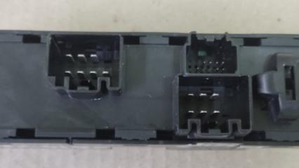 Блок управления стеклоподъемниками FOCUS 10-18 2016 2.0