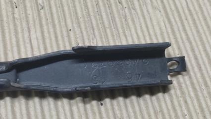 Поводок стеклоочистителя передний правый FOCUS 10-18 2016 2.0