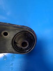 Рычаг передней подвески нижний передний правый AURIS 06-12