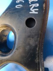 Рычаг передней подвески нижний передний правый AURIS 06-12