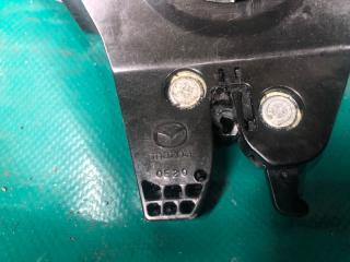 Замок крышки багажника MAZDA 3 BL 09-13 2.0 LF