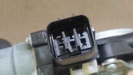 Стеклоподъемник задний правый OUTLANDER GF 12- 2016 GF8W 2.4 4J12