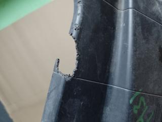 Накладка замка капота TRIBECA B10 07-13