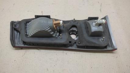 Фонарь внутренний правый CAMRY 20 96-02