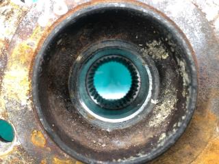 Ступица передняя правая PASSAT B7 11-15 11/2011 CBTA 2.5L