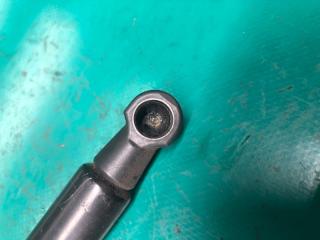 Амортизатор капота левый Q5 08-16 2011 CAEB 2.0T