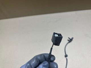 Датчик ABS задний правый LEAF 10-17