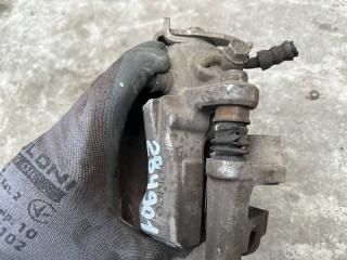 Суппорт тормозной задний правый COROLLA 150 06-13