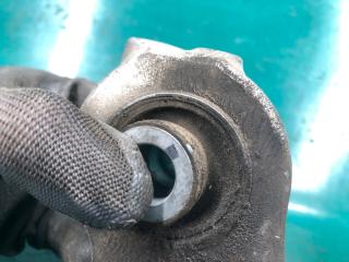 Цапфа задняя левая FUSION 14- 2016 2.5L