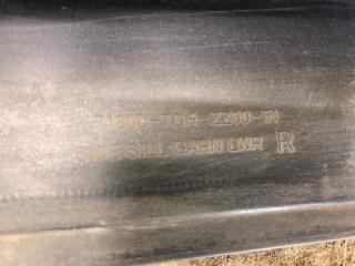 Накладка порога наружная правая CIVIC FC/FK 15-