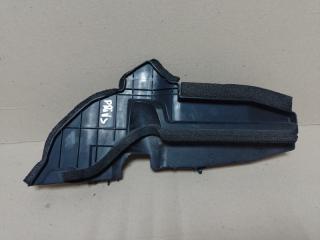 Дефлектор радиатора левый PRIUS - 30 09-17