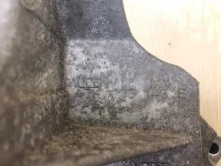 Кронштейн генератора JETTA USA 10-17 2011 Седан CBTA 2.5L