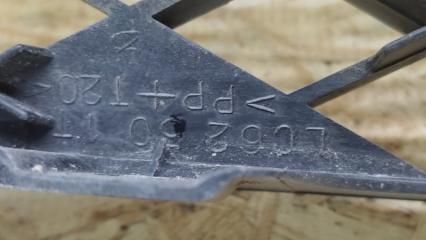 Решетка переднего бампера MPV 99-06