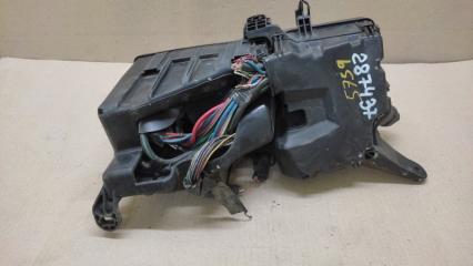 Блок предохранителей моторный отсек CAMRY 30 02-06