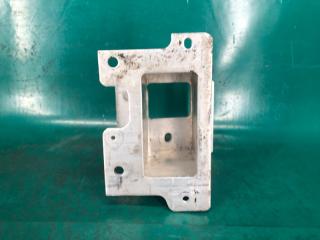 Кронштейн усилителя переднего бампера правый PATHFINDER R52 12-21 2020 3.5 VQ35DD