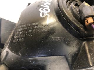 Фара правая PRIUS - 30 09-17