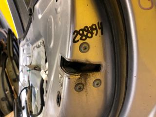 Замок двери задний правый TOYOTA RAV4 18-