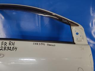 Дверь передняя правая YARIS 05–11