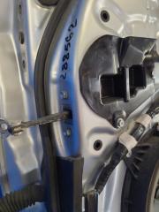 Запчасть ограничитель двери передний правый TOYOTA PRIUS - 30 09-17