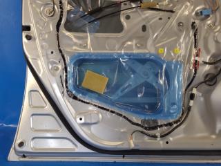 Дверь передняя левая PRIUS - 30 09-17