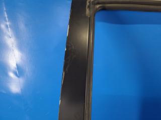 Дверь задняя левая YARIS 05–11