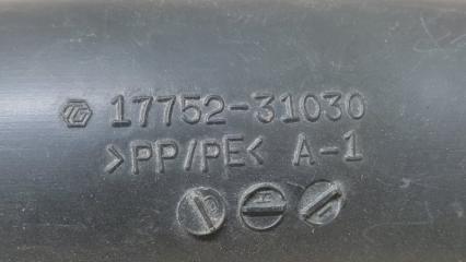 Патрубок воздушного фильтра RAV4 05-12