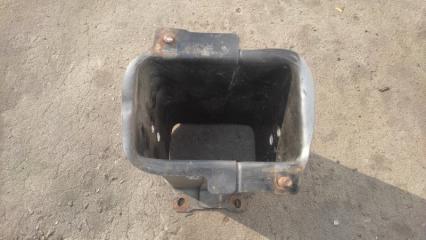 Кронштейн усилителя заднего бампера правый VERSA B17 11-19 2013 SEDAN 1.6 HR16DE