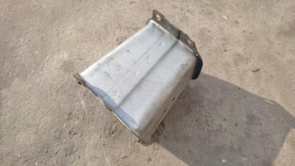 Кронштейн усилителя заднего бампера правый NISSAN VERSA B17 11-19 SEDAN 1.6 HR16DE