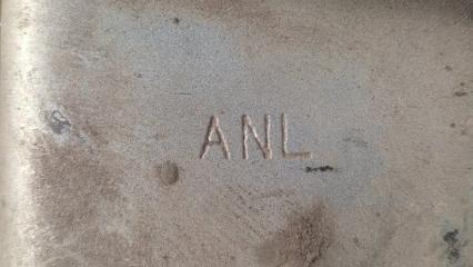 Кронштейн усилителя заднего бампера левый VERSA B17 11-19 2013 SEDAN 1.6 HR16DE