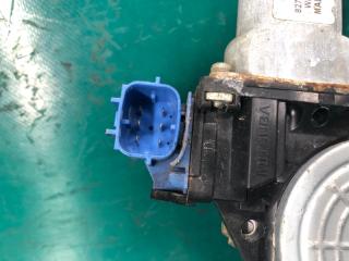 Стеклоподъемник задний правый INFINITI M25/M37/M56/Q70/M35H 10-16 Седан 3.7 VQ37VHR