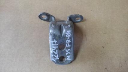 Петля двери верхняя передняя правая M35/M45 04-10