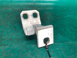 Петля двери нижняя задняя левая DART 12-16 2015 2.4 ED6