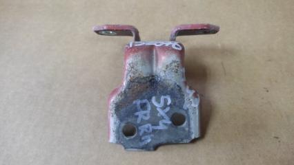 Петля двери нижняя передняя правая SX4 06-13