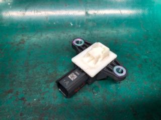 Датчик удара передний правый SORENTO XM 09-14 2009 2.4