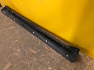 Накладка порога наружная левая OUTLANDER XL 05-13